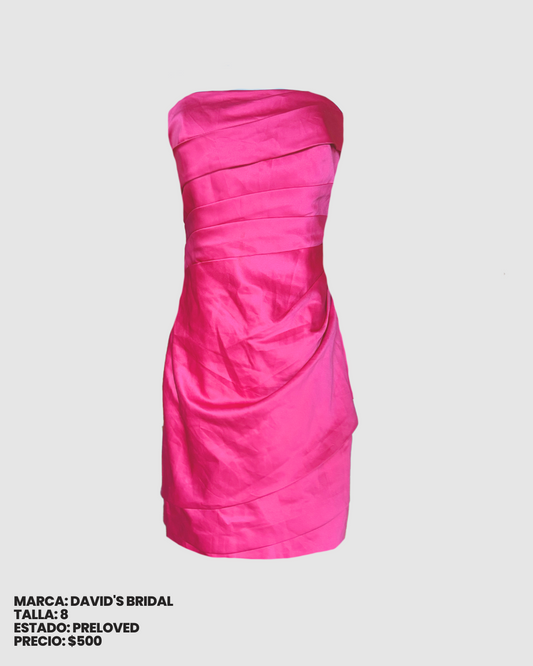 Vestido corto rosa strapless