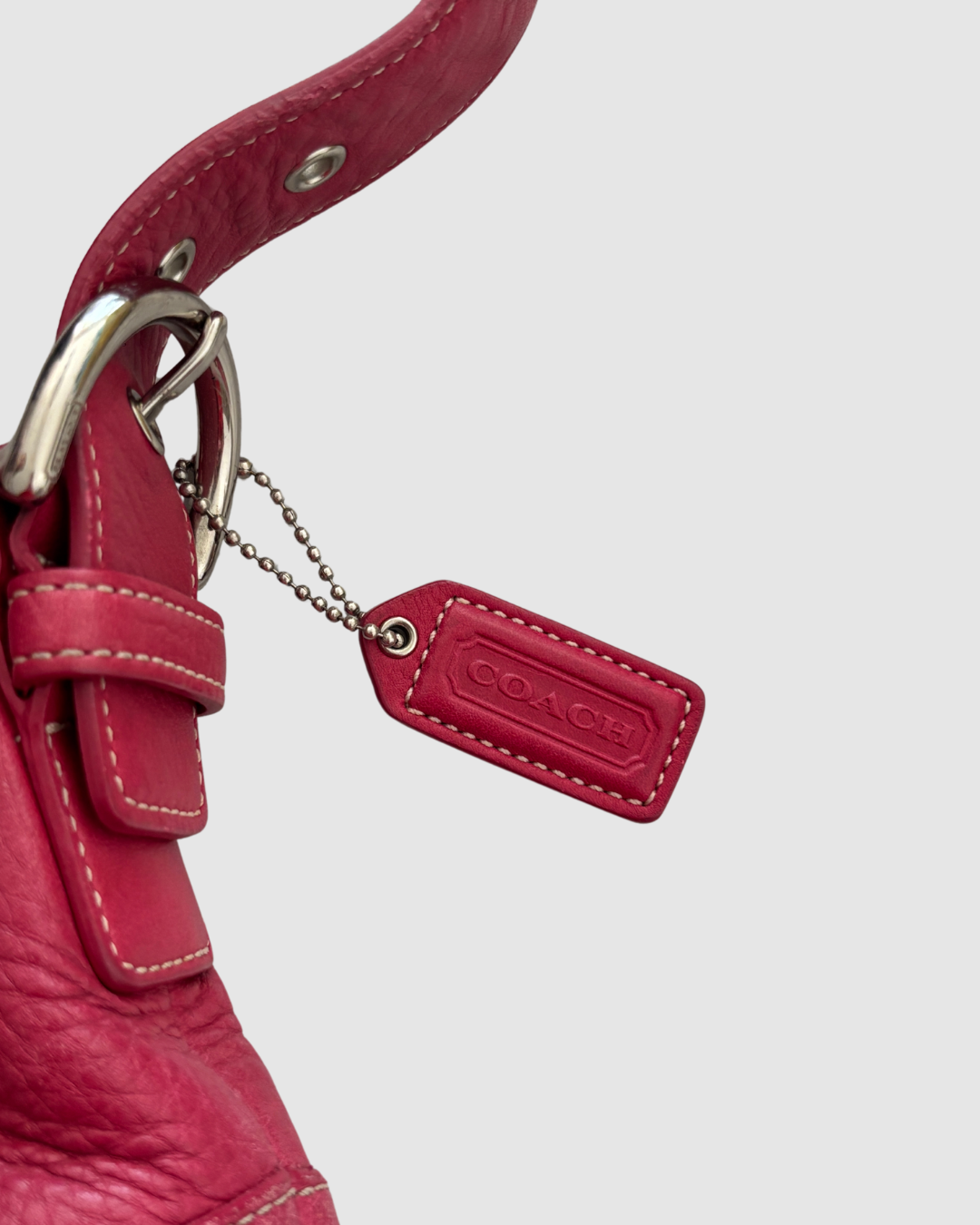 Bolsa mediana roja de piel