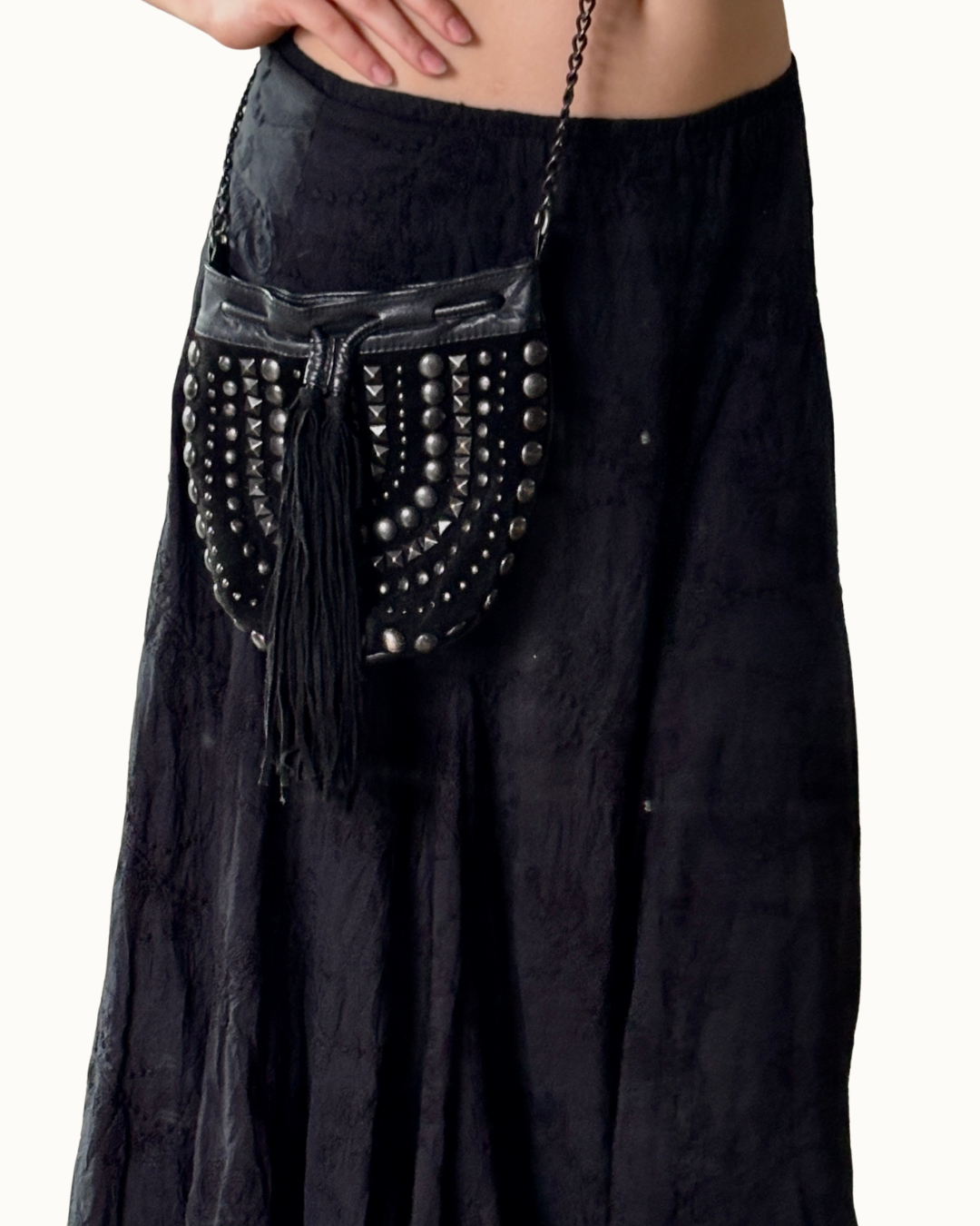 Bolsa Boho De Piel Con Studs Metálicos