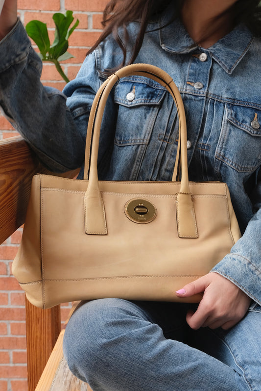 Bolsa beige de piel