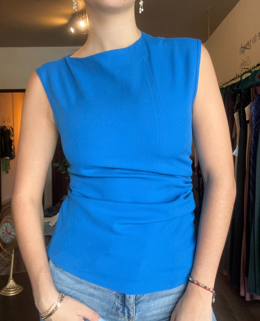 Blusa azul elétrico asimétrica