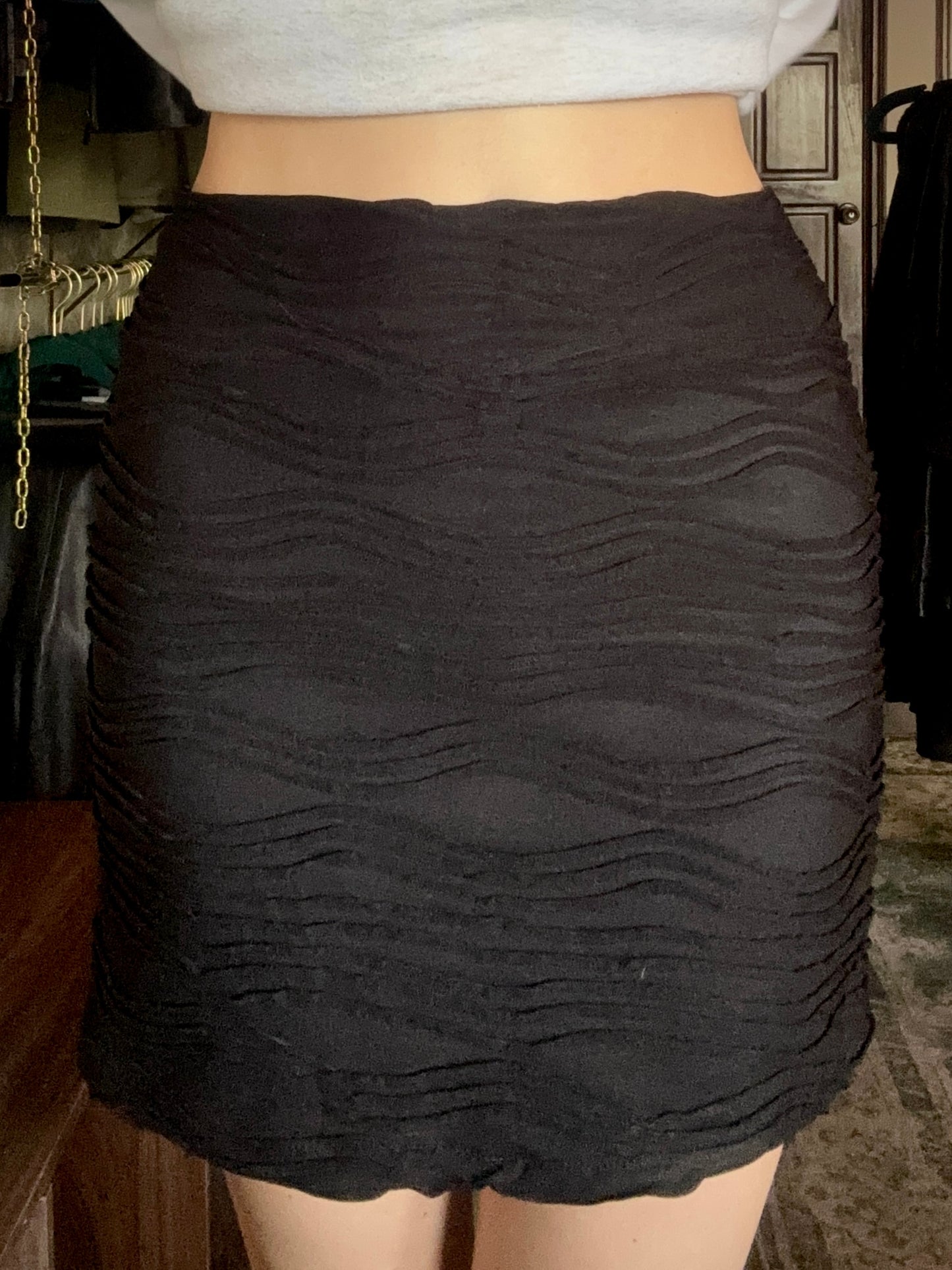 Falda mini negra con textura