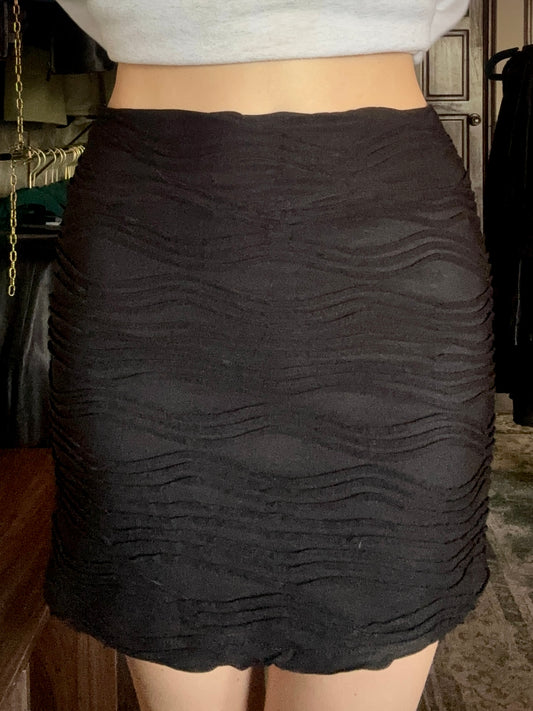 Falda mini negra con textura