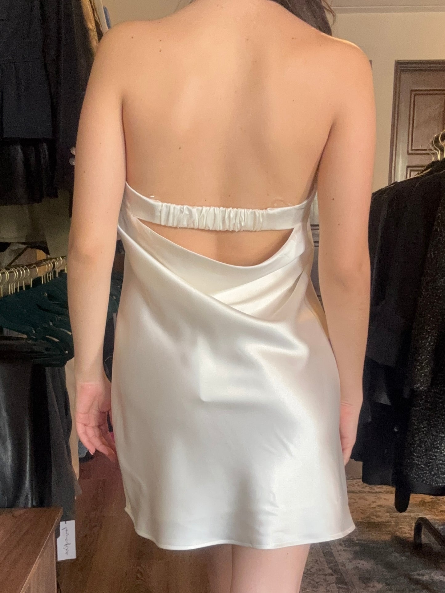 Vestido corto blanco strapless