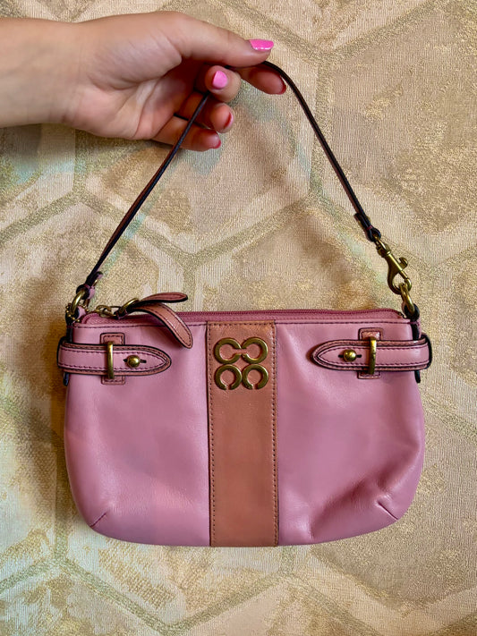Bolsa rosa de piel